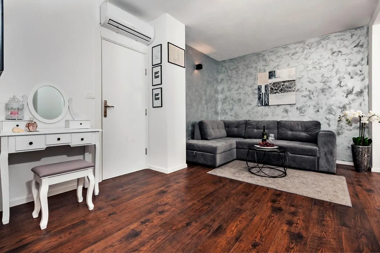 Deluxe Apartments A&A Rovinj 0*,  Croatia