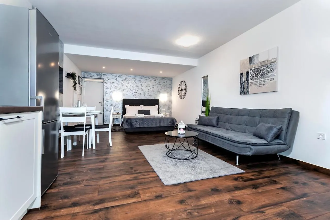 Deluxe Apartments A&A Rovinj 0*,